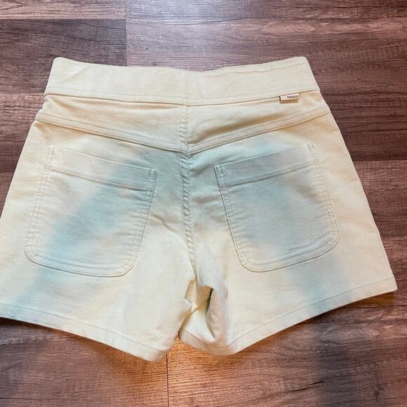 Toad & Co Light Green Corduroy Chino Shorts โ Size 0 - Picture 2 of 8